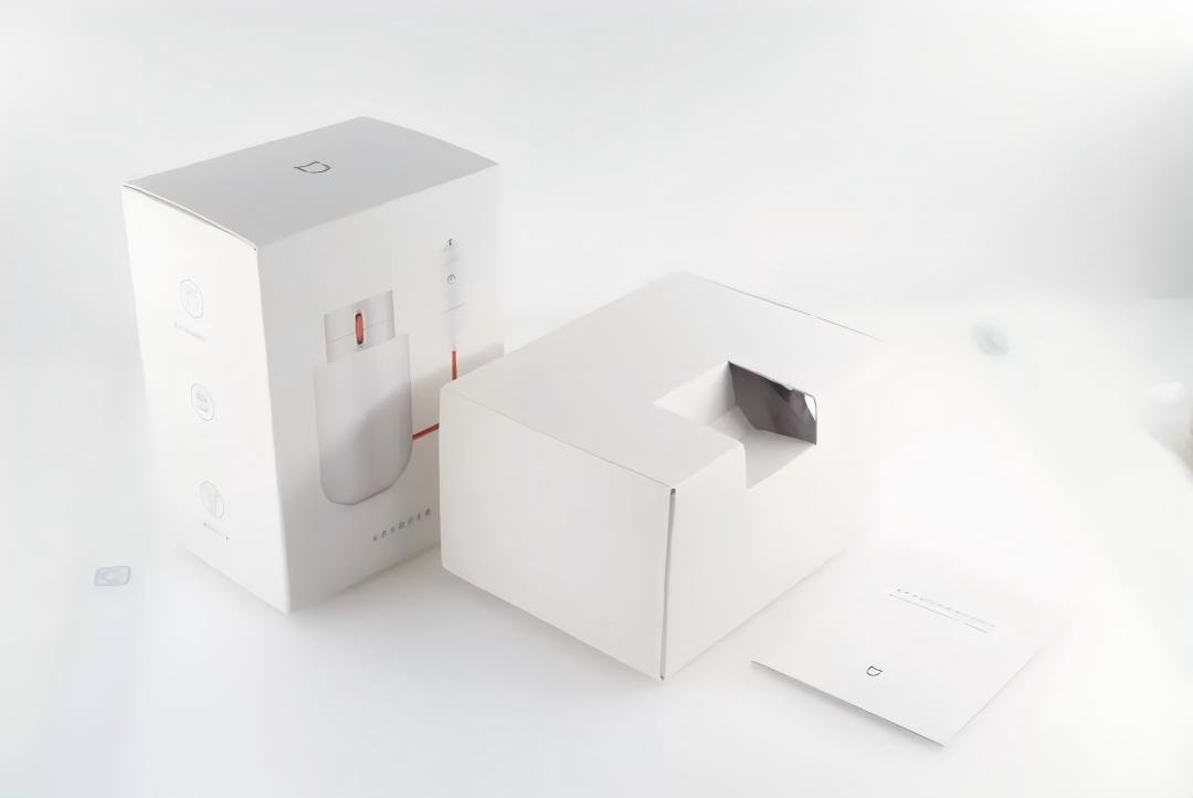 Minimalist outer box design 2