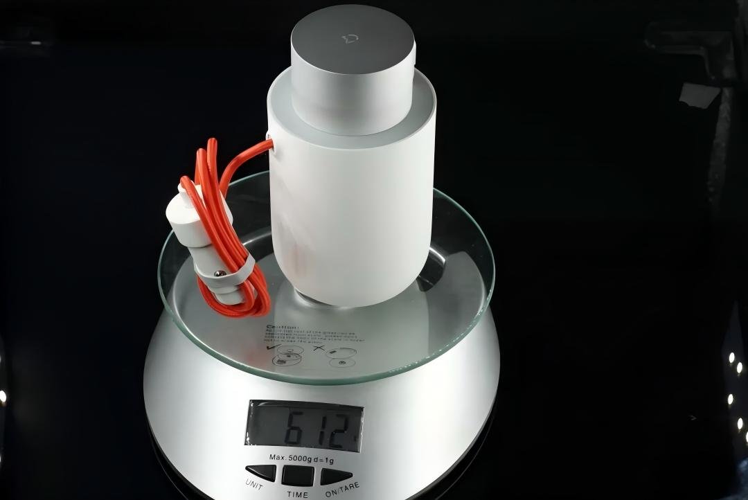 Xiaomi Mijia Car Inverter Total weight 612 grams
