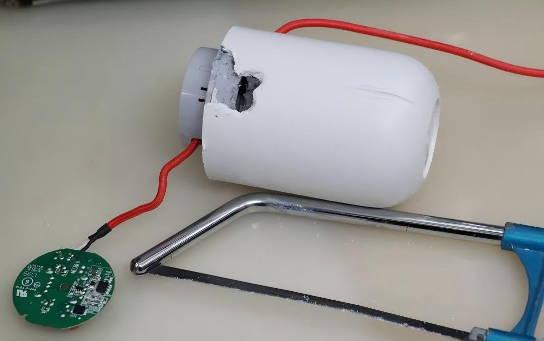 Xiaomi Mijia Car Inverter teardown 4